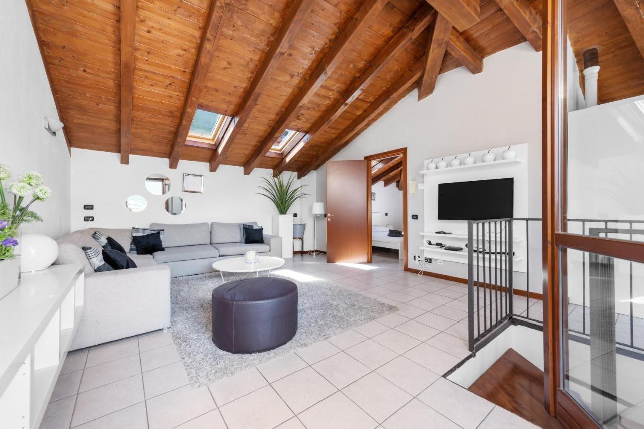 Casacamelia 35, 3 Bdrm With View Lake Como Lejlighed Acquaseria Eksteriør billede